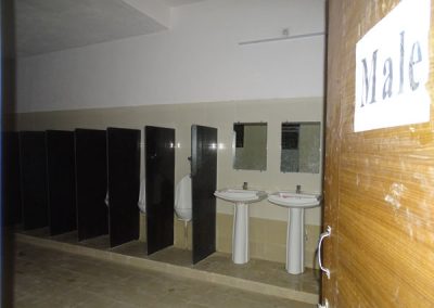 Toilet facility for boys